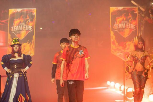 关注和讨论 关注和讨论