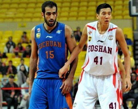 围绕四个维 围绕四个维